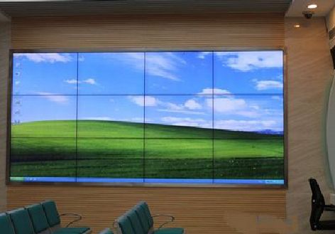 江城液晶拼接屏的另类用法。